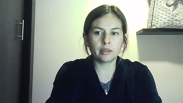 Valery  Rouse  online show from April 10, 2026, 12:27 am