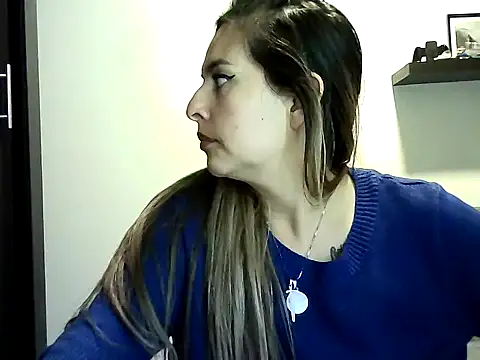 Valery  Rouse  online show from May 27, 2026, 12:07 am