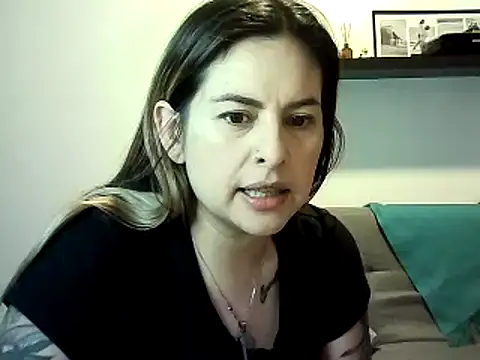 Valery  Rouse  online show from July 9, 2026, 12:09 pm