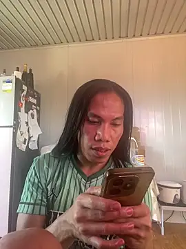 miss ele online show from April 3, 2026, 2:42 am