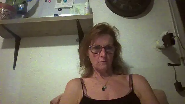 Snapshot of Valinella chatting on September 8, 2025, 8:30 pm Valinella online show from September 8, 2025, 8:30 pm