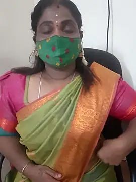 Snapshot of Tamil_Kavitha10 chatting on October 8, 2025, 1:20 pm Tamil Kavitha10 online show from October 8, 2025, 1:20 pm