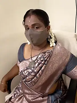 Snapshot of Tamil_Kavitha10 chatting on October 9, 2025, 2:04 pm Tamil Kavitha10 online show from October 9, 2025, 2:04 pm