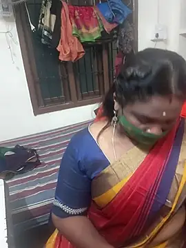 Snapshot of Tamil_Kavitha10 chatting on October 28, 2025, 2:20 pm Tamil Kavitha10 online show from October 28, 2025, 2:20 pm