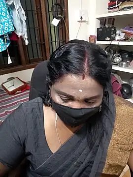 Snapshot of Tamil_Kavitha10 chatting on October 31, 2025, 3:02 pm Tamil Kavitha10 online show from October 31, 2025, 3:02 pm