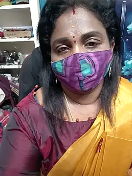 Snapshot of Tamil_Kavitha10 chatting on December 20, 2025, 9:44 pm Tamil Kavitha10 online show from December 20, 2025, 9:44 pm