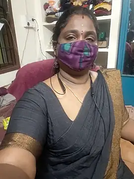 Snapshot of Tamil_Kavitha10 chatting on January 14, 2026, 3:17 pm Tamil Kavitha10 online show from January 14, 2026, 3:17 pm