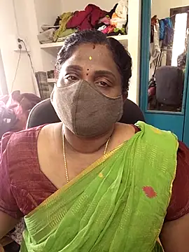 Snapshot of Tamil_Kavitha10 chatting on February 12, 2026, 7:58 am Tamil Kavitha10 online show from February 12, 2026, 7:58 am