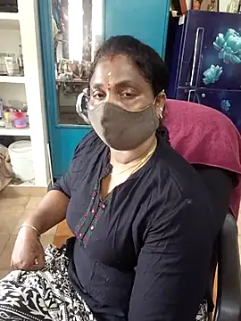 Snapshot of Tamil_Kavitha10 chatting on February 25, 2026, 7:29 am Tamil Kavitha10 online show from February 25, 2026, 7:29 am