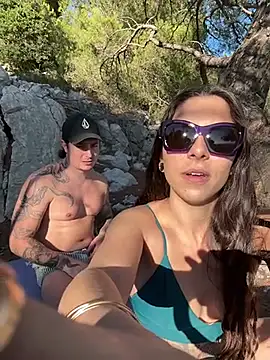 Cam-FrenchKiss online show from September 29, 2025, 3:28 pm