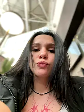 Snapshot of VendiMur chatting on November 6, 2025, 3:07 am VendiMur online show from November 6, 2025, 3:07 am