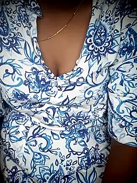 Snapshot of SindhuHappy chatting on September 15, 2025, 9:20 am SindhuHappy online show from September 15, 2025, 9:20 am