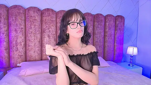 Snapshot of Sweet_1Angel chatting on July 19, 2026, 3:43 am Sweet 1Angel online show from July 19, 2026, 3:43 am