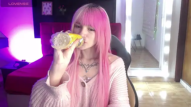  Charlotte Collins  online show from June 3, 2026, 3:28 pm