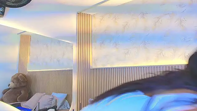 Liss-Reyes online show from March 12, 2026, 2:01 pm