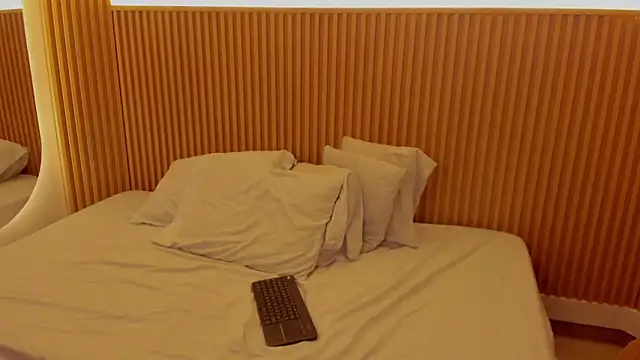 Liss-Reyes online show from April 11, 2026, 11:58 am