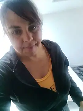 CARITOMIO online show from May 27, 2026, 7:33 pm