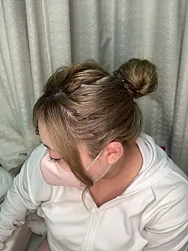 Chua-chan online show from October 7, 2025, 6:38 pm