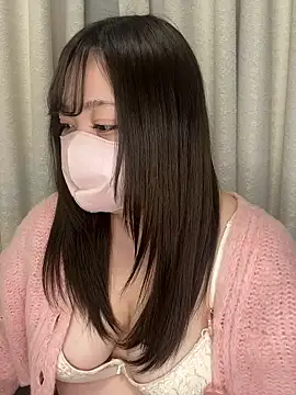 Snapshot of Chua-chan chatting on November 29, 2025, 5:05 pm Chua-chan online show from November 29, 2025, 5:05 pm