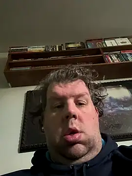 Stephanie1984 online show from November 11, 2025, 5:02 pm