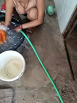 Snapshot of sexy__girls98 chatting on September 24, 2025, 4:27 am sexy girls98 online show from September 24, 2025, 4:27 am