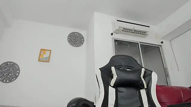 Jax Maliq online show from October 5, 2025, 12:20 am