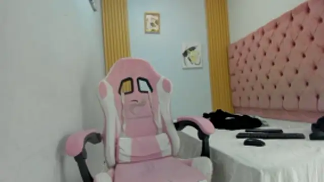 Jax Maliq online show from October 22, 2025, 2:12 am