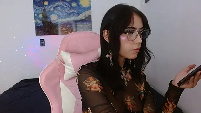 Snapshot of Melhoneymoon chatting on September 24, 2025, 12:03 am Melhoneymoon online show from September 24, 2025, 12:03 am