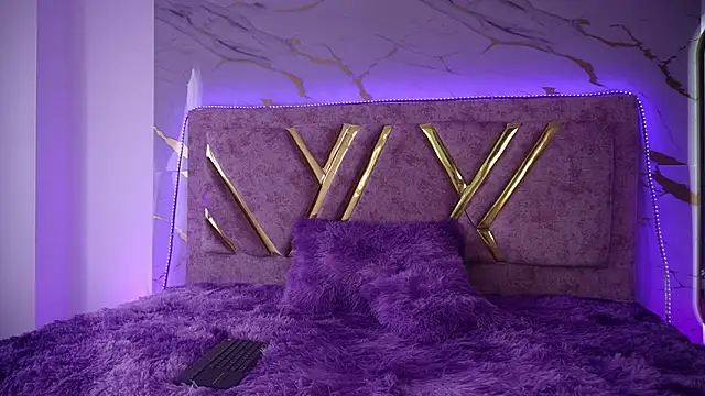 natasha vesper online show from December 5, 2025, 12:36 pm