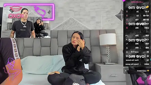 Snapshot of markAndPhilip chatting on October 18, 2025, 12:06 pm markAndPhilip online show from October 18, 2025, 12:06 pm