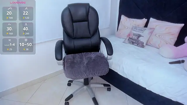 kate lua online show from December 5, 2025, 12:03 pm