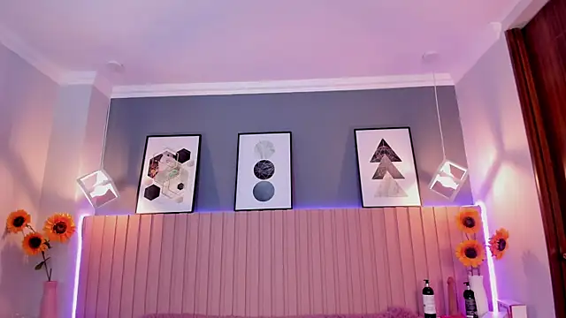 Nina Ford online show from March 14, 2026, 3:23 am