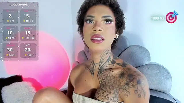 Snapshot of michell_danna chatting on November 6, 2025, 1:06 am michell danna online show from November 6, 2025, 1:06 am