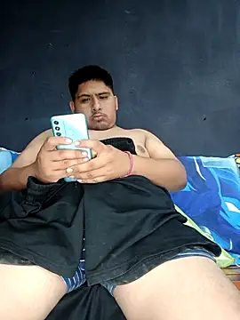 ramito1007 online show from November 27, 2025, 4:25 am