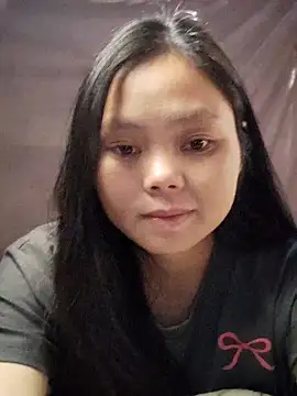 omiu-baby online show from November 25, 2025, 3:39 am