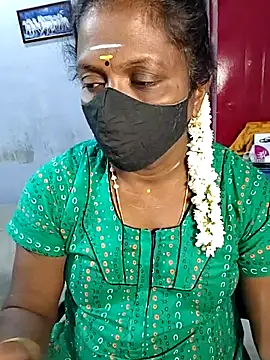 Snapshot of umashreetamil chatting on September 23, 2025, 5:32 am umashreetamil online show from September 23, 2025, 5:32 am