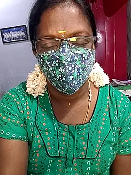 Snapshot of umashreetamil chatting on September 28, 2025, 1:22 am umashreetamil online show from September 28, 2025, 1:22 am