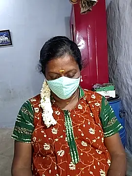 Snapshot of umashreetamil chatting on September 29, 2025, 1:49 pm umashreetamil online show from September 29, 2025, 1:49 pm