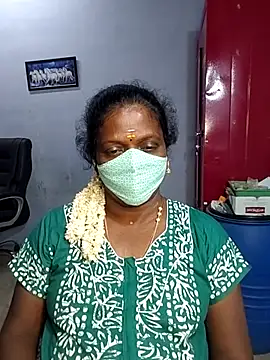 Snapshot of umashreetamil chatting on October 12, 2025, 1:54 pm umashreetamil online show from October 12, 2025, 1:54 pm