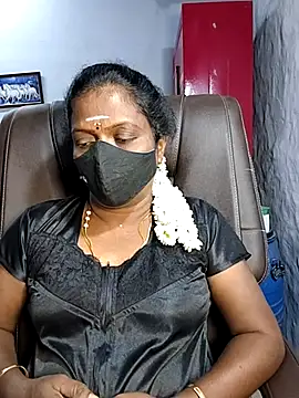 Snapshot of umashreetamil chatting on October 14, 2025, 5:08 am umashreetamil online show from October 14, 2025, 5:08 am