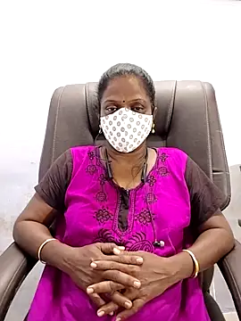 Snapshot of umashreetamil chatting on October 28, 2025, 12:36 am umashreetamil online show from October 28, 2025, 12:36 am