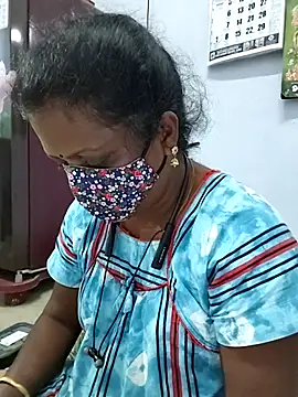 Snapshot of umashreetamil chatting on November 5, 2025, 2:22 am umashreetamil online show from November 5, 2025, 2:22 am