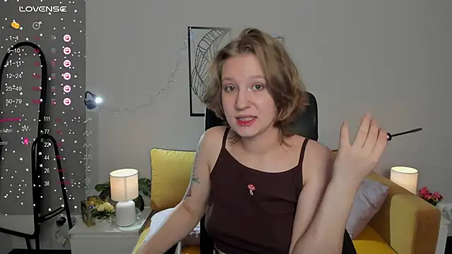 Snapshot of Hailey_Foxy chatting on September 26, 2025, 8:51 am Hailey Foxy online show from September 26, 2025, 8:51 am