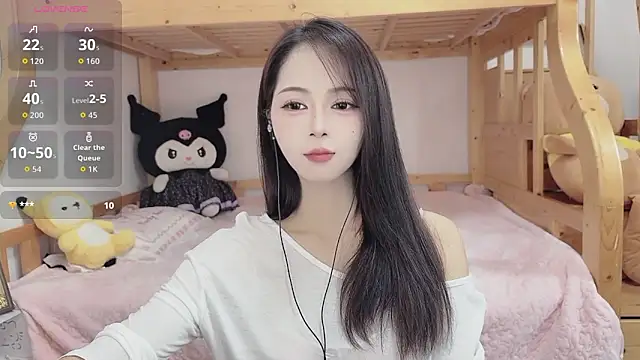 Snapshot of Sue101010 chatting on September 27, 2025, 8:30 am Sue101010 online show from September 27, 2025, 8:30 am