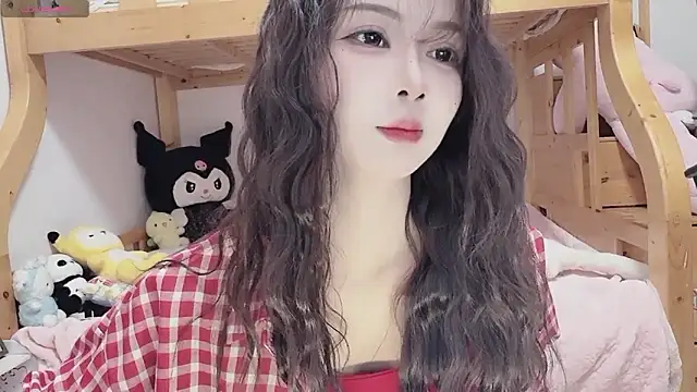 Snapshot of Sue101010 chatting on October 31, 2025, 4:30 pm Sue101010 online show from October 31, 2025, 4:30 pm