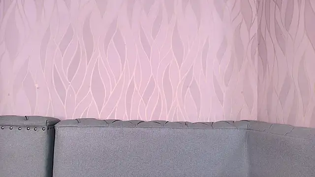 mia scot online show from November 15, 2025, 12:02 pm