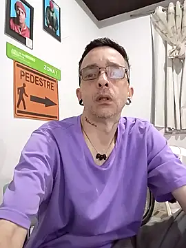 Snapshot of dinho_carioca chatting on October 18, 2025, 12:50 pm dinho carioca online show from October 18, 2025, 12:50 pm