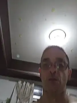 dinho carioca online show from February 24, 2026, 3:37 am