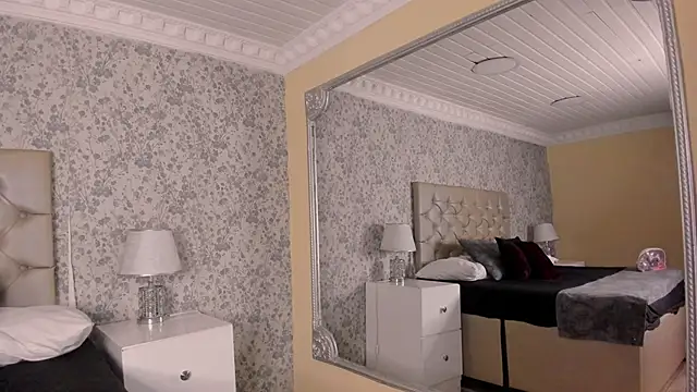 AlahiaJoness online show from September 30, 2025, 3:11 am