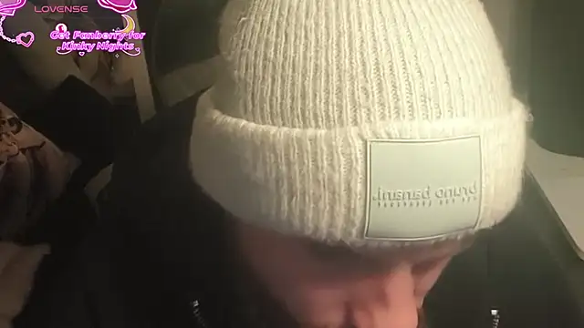 JuliCarl online show from February 11, 2026, 1:54 am